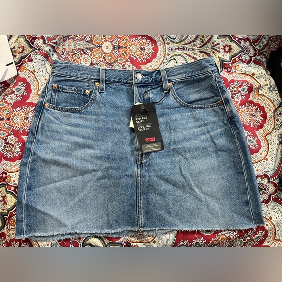 Levi's Dresses & Skirts - Levis Ribcage Skirt